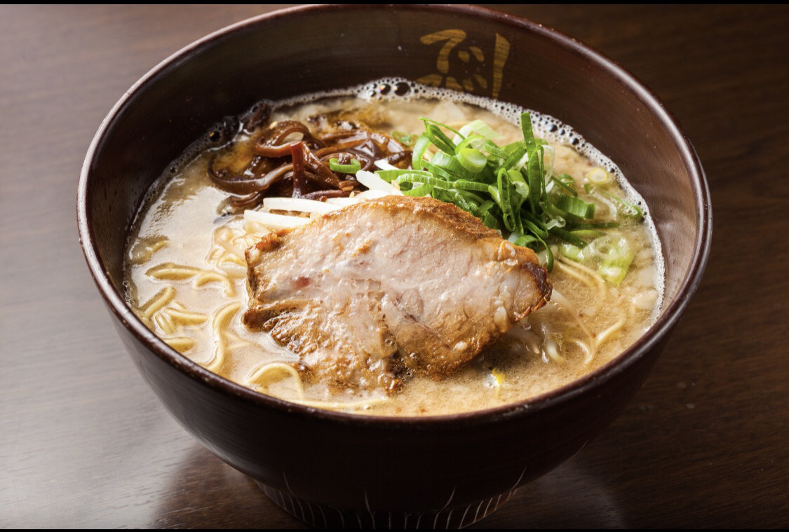 醤油とんこつラーメン